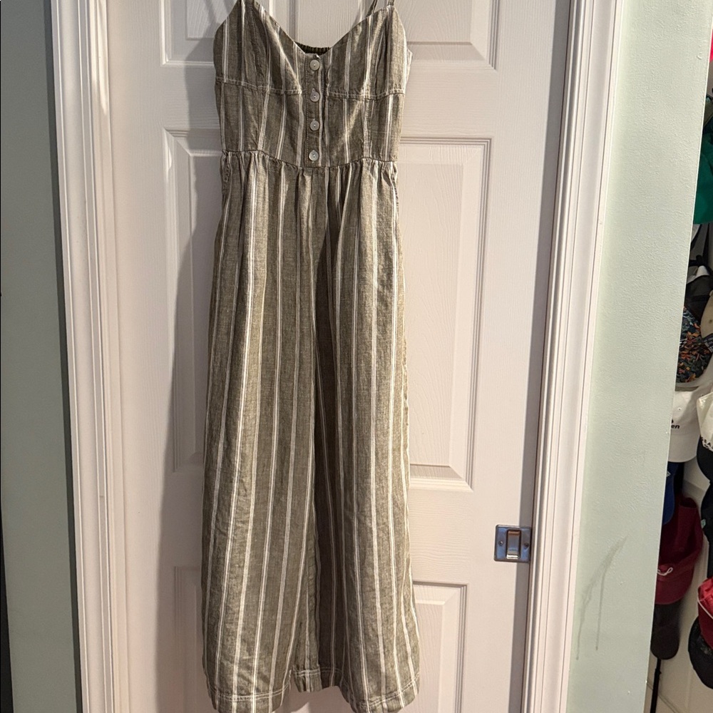 Madewell Linen Jumpsuit. - Picture 2 of 6